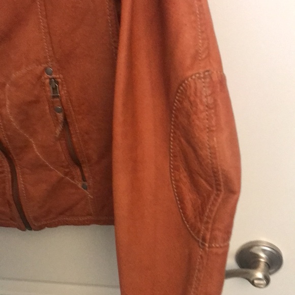 Danier Leather Jacket - Picture 3 of 10